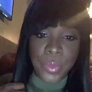 Meet your Posher, Tra'sha